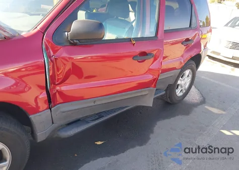 2003 Ford Escape Xlt from USA, damaged, VIN 1FMYU93123KB58831